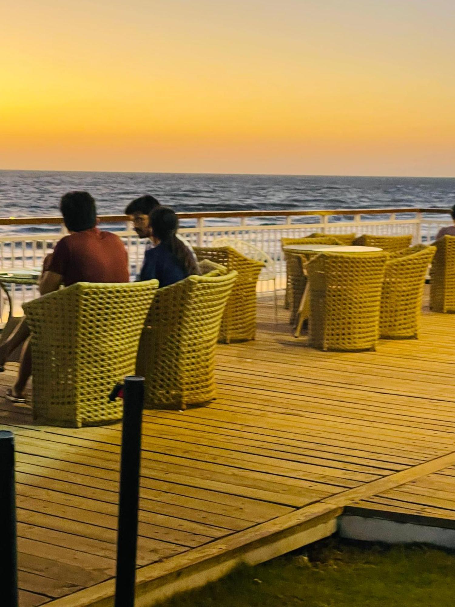 Maargit Beach Resort Mandrem Ngoại thất bức ảnh