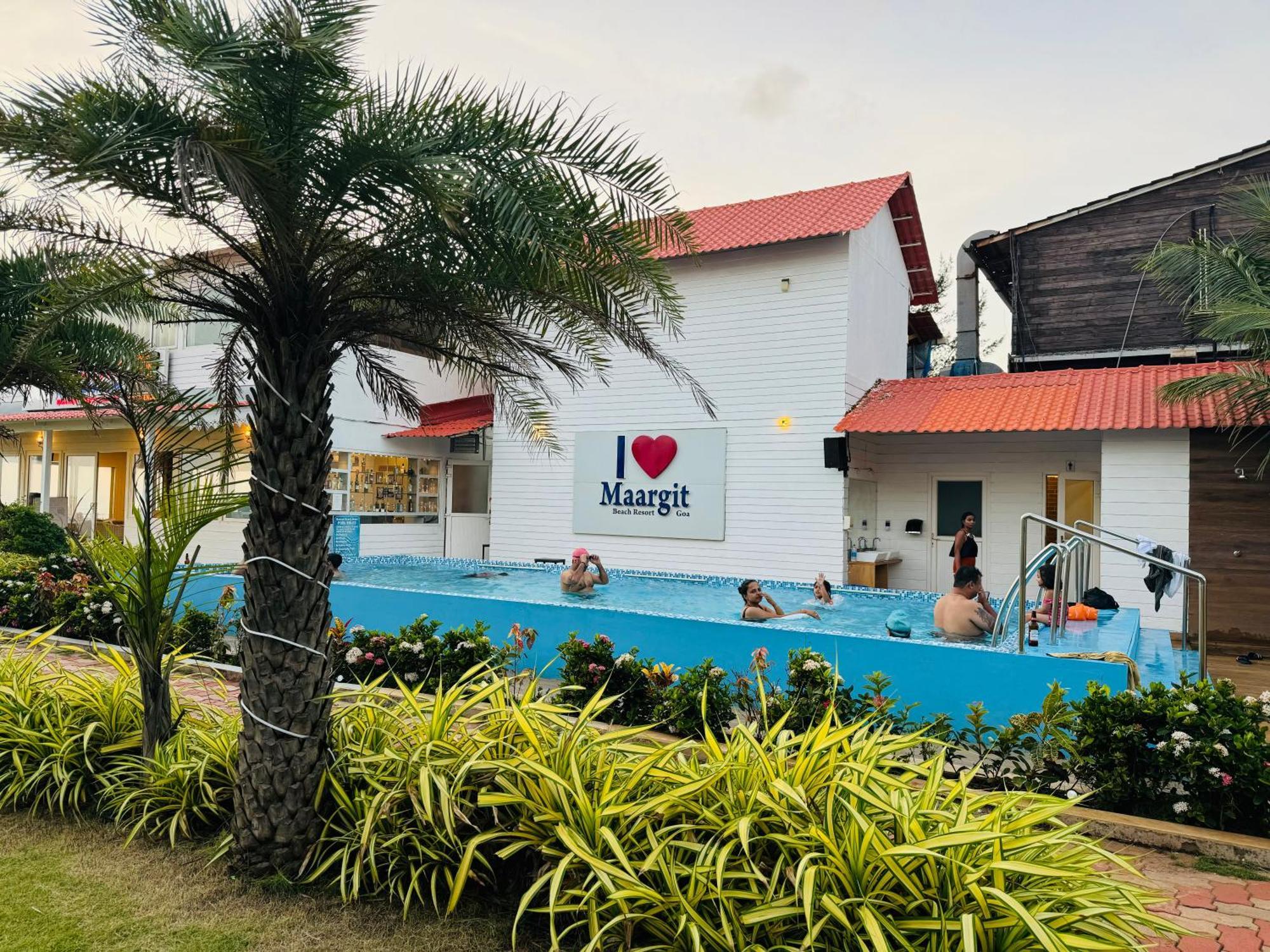 Maargit Beach Resort Mandrem Ngoại thất bức ảnh
