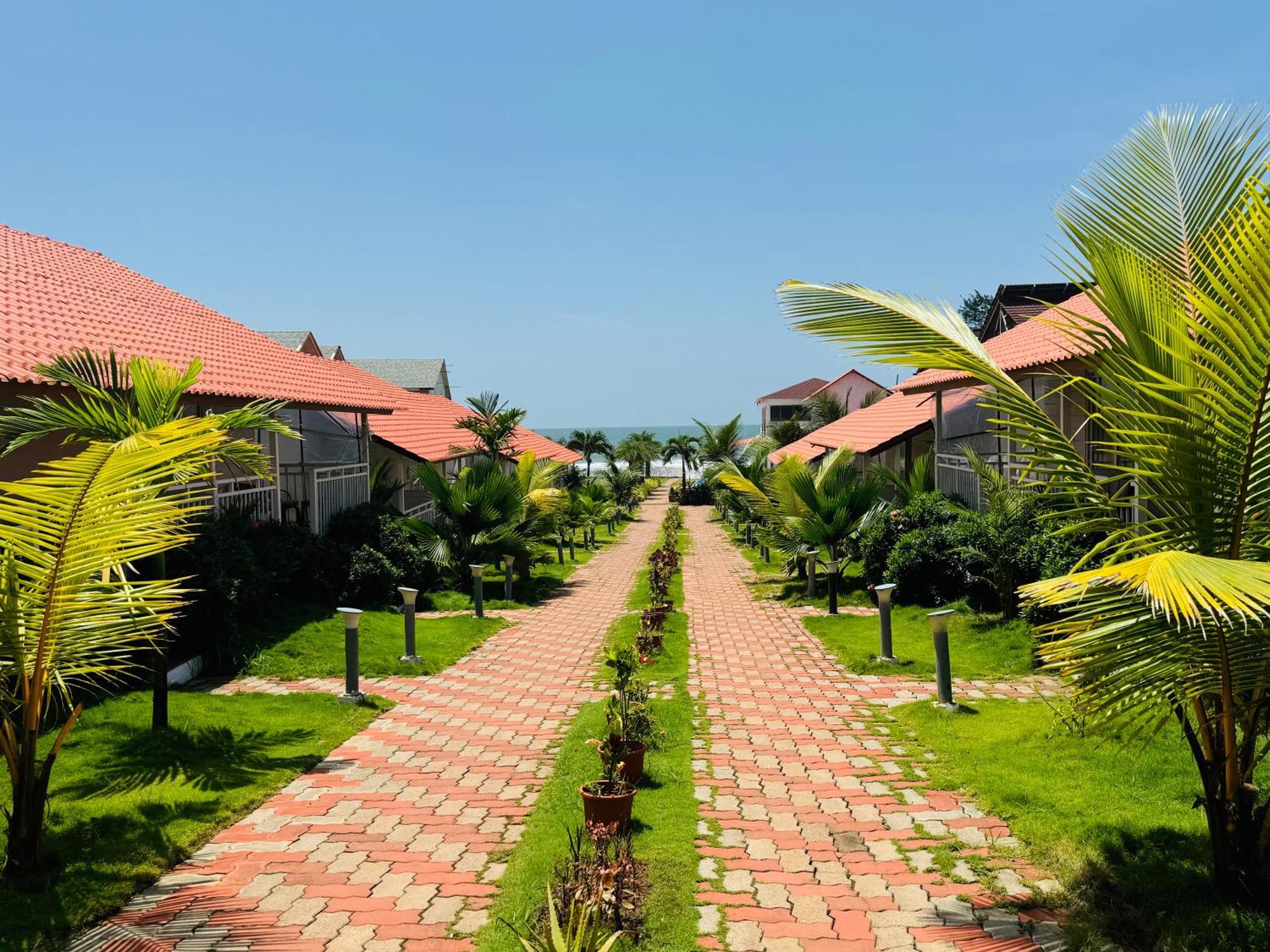 Maargit Beach Resort Mandrem Ngoại thất bức ảnh