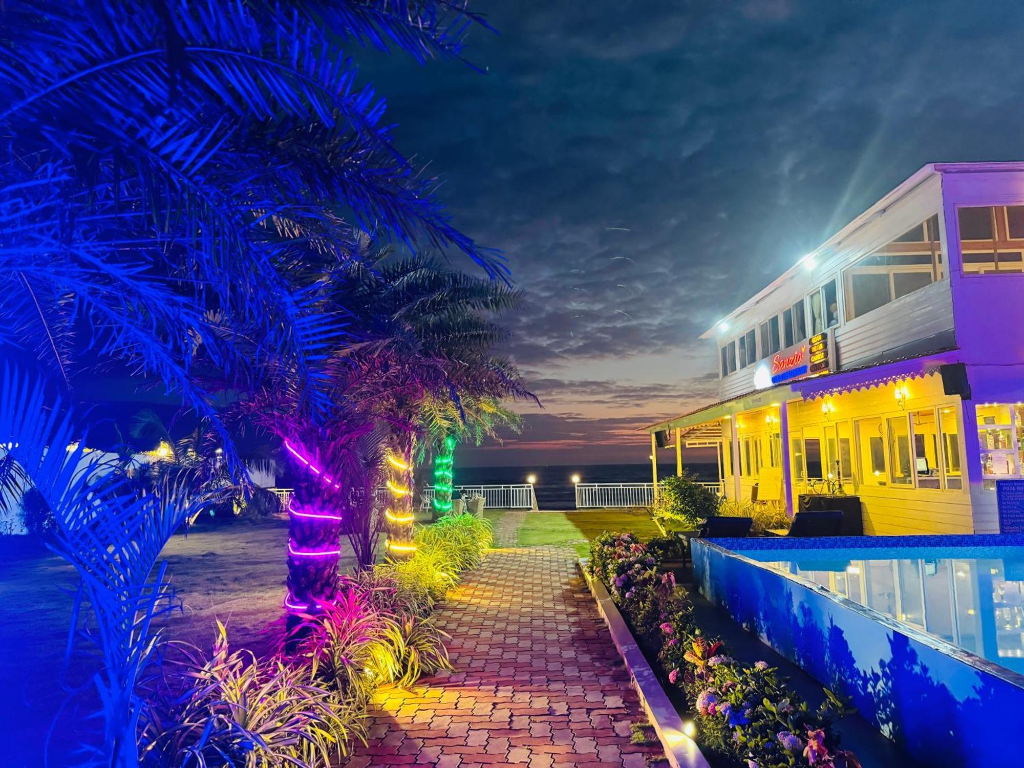 Maargit Beach Resort Mandrem Ngoại thất bức ảnh