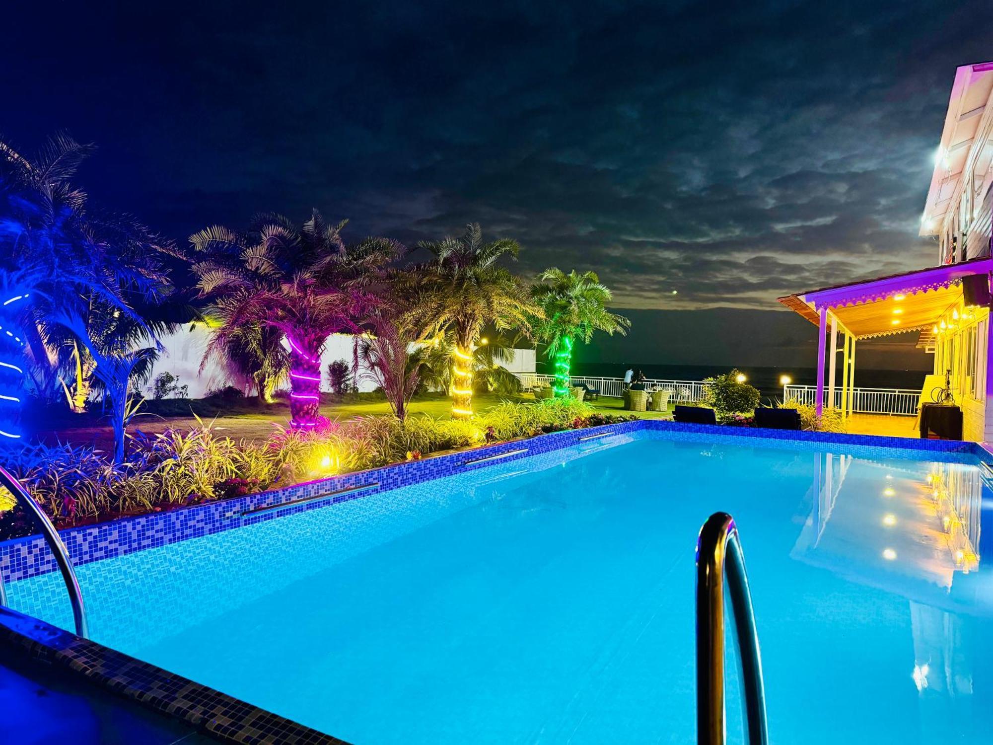 Maargit Beach Resort Mandrem Ngoại thất bức ảnh