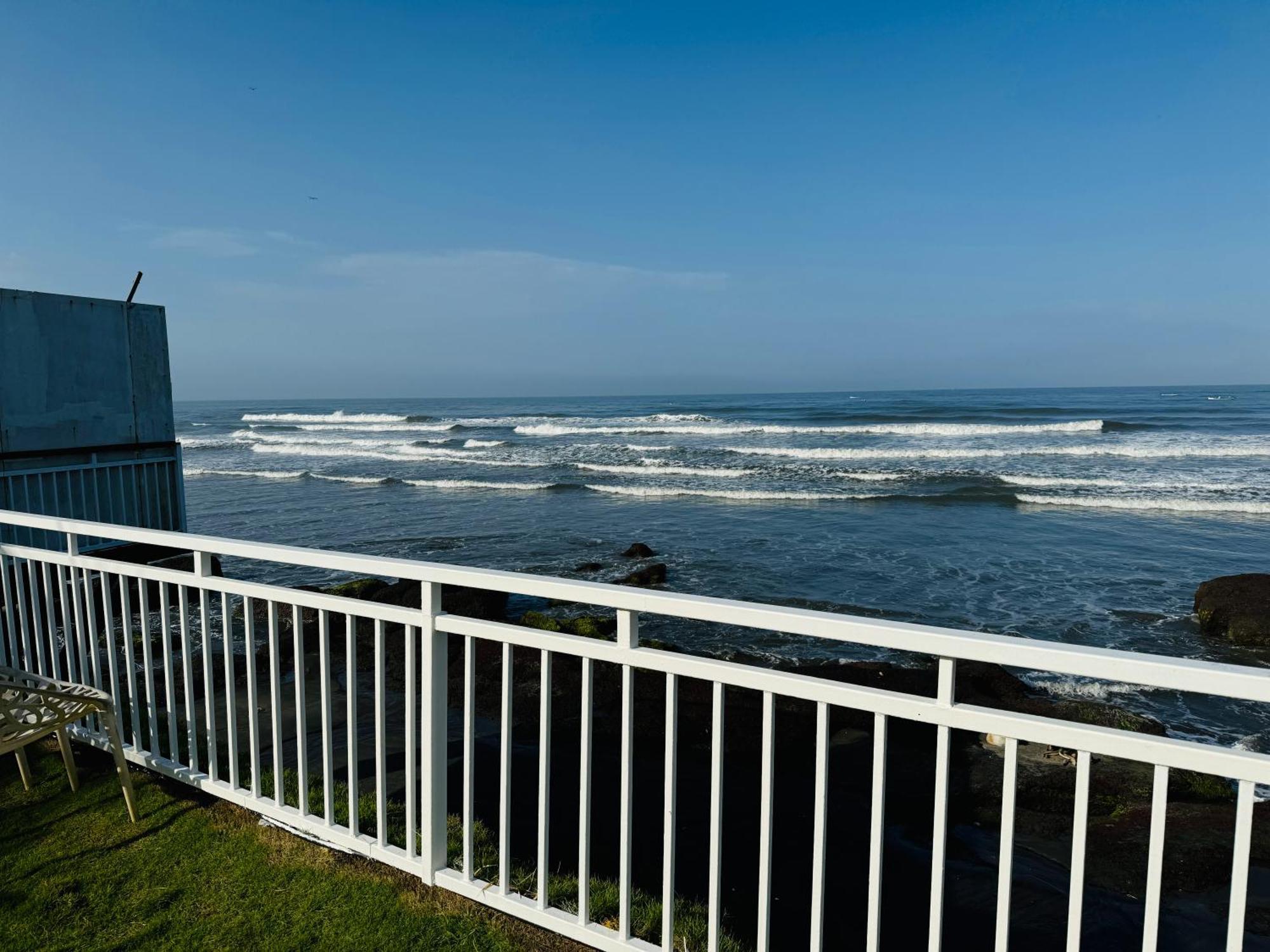 Maargit Beach Resort Mandrem Ngoại thất bức ảnh