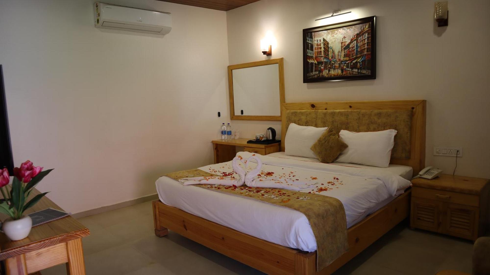 Maargit Beach Resort Mandrem Ngoại thất bức ảnh