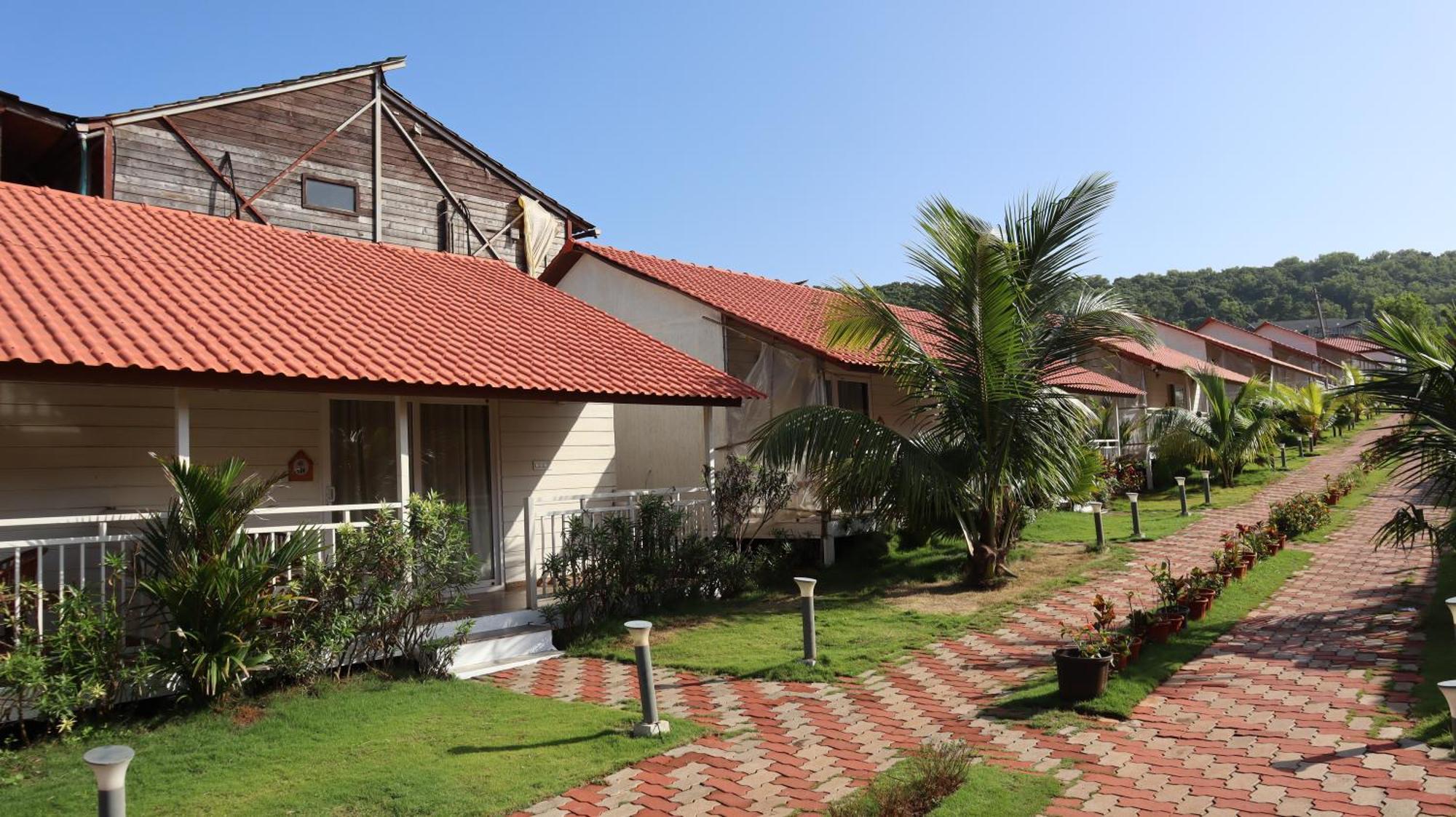 Maargit Beach Resort Mandrem Ngoại thất bức ảnh