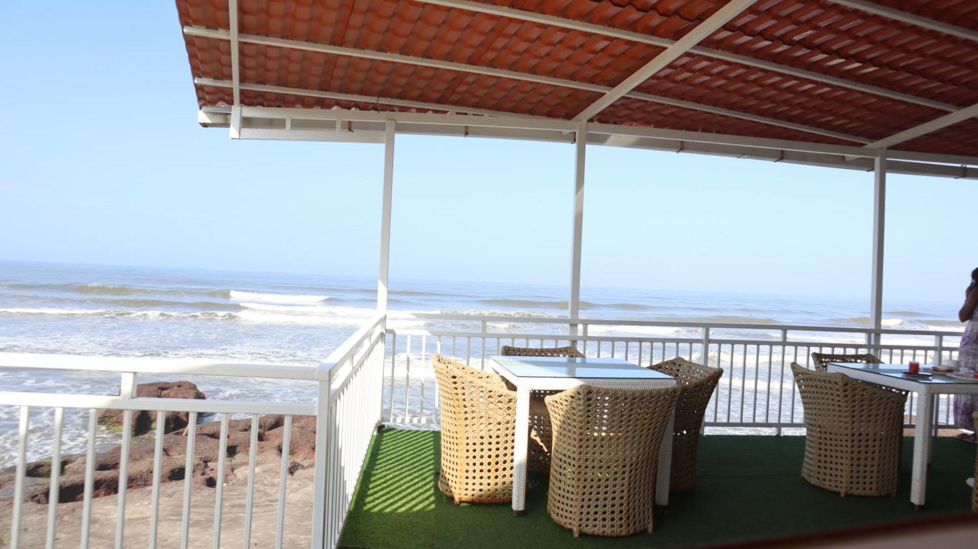 Maargit Beach Resort Mandrem Ngoại thất bức ảnh