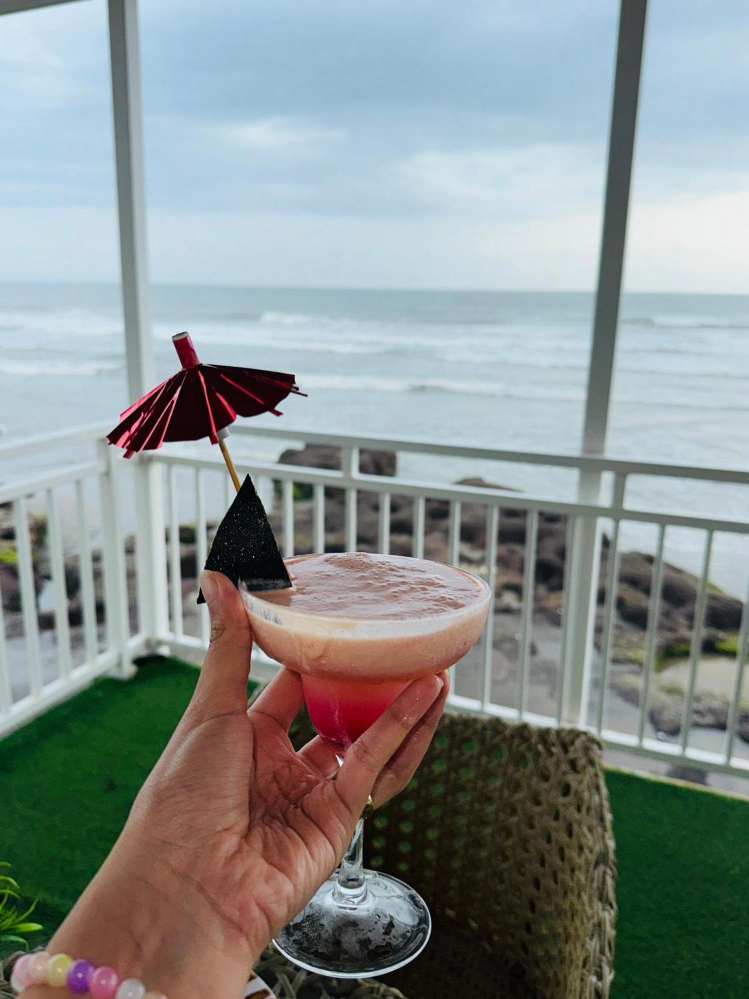 Maargit Beach Resort Mandrem Ngoại thất bức ảnh