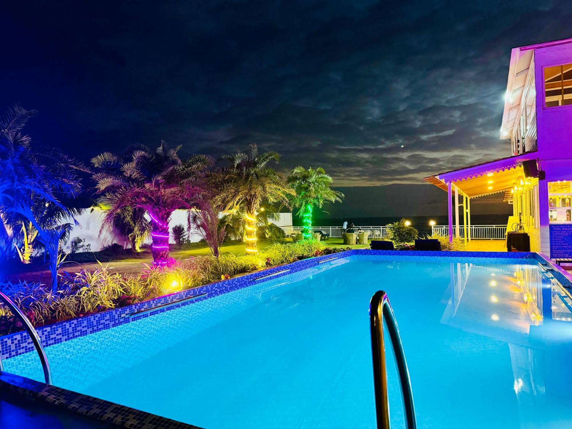 Maargit Beach Resort Mandrem Ngoại thất bức ảnh